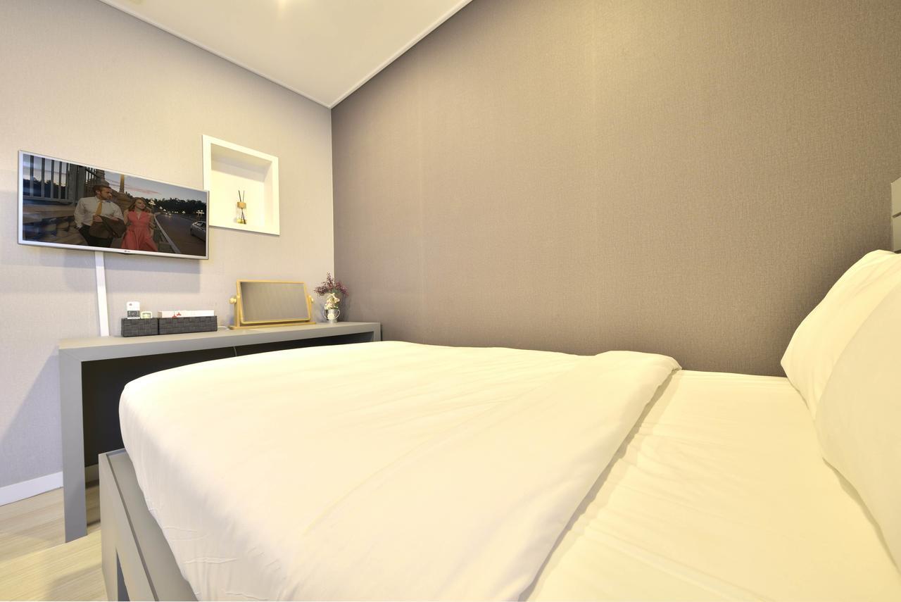 With U Hotel & Guesthouse Szokcsho Kültér fotó