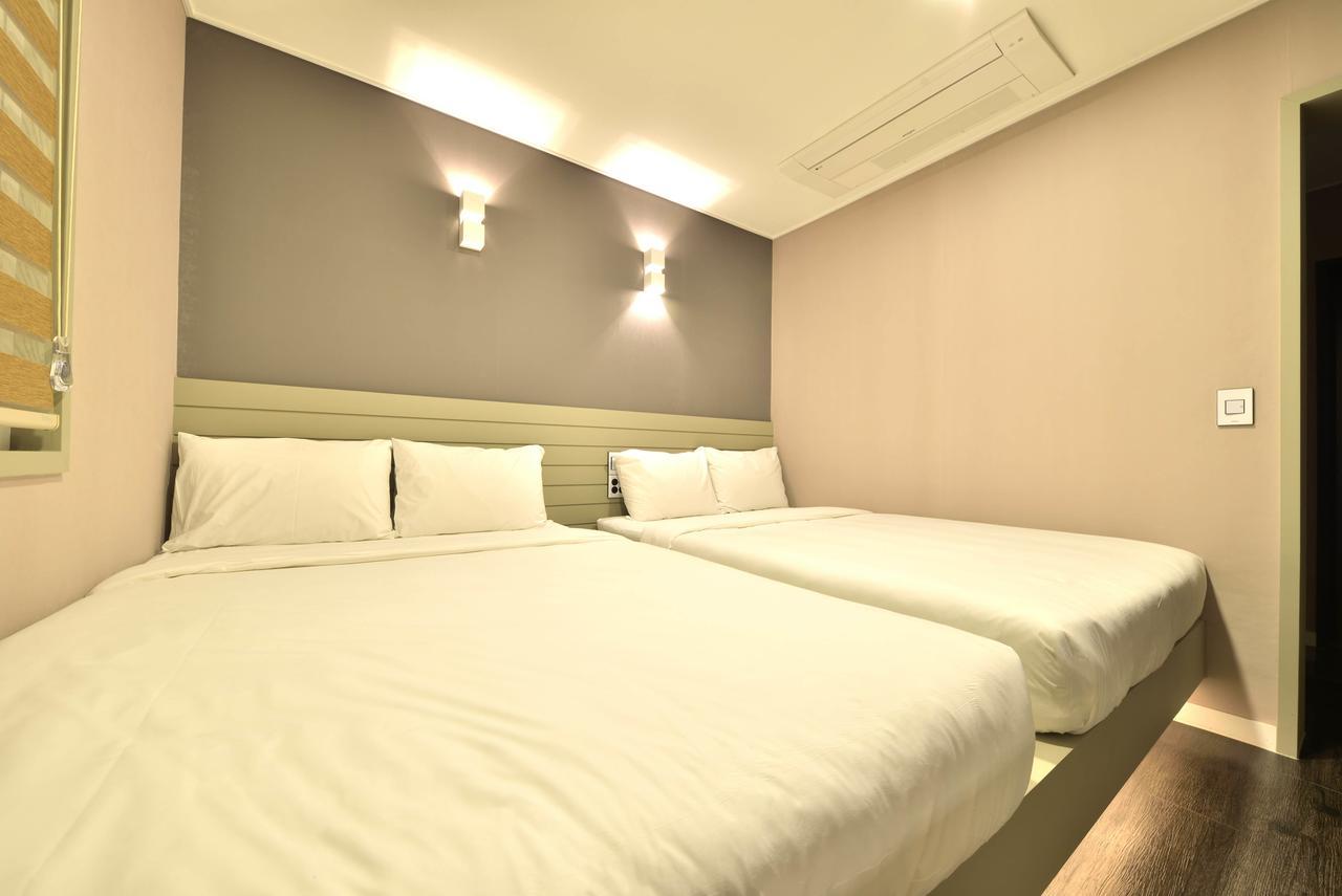 With U Hotel & Guesthouse Szokcsho Kültér fotó